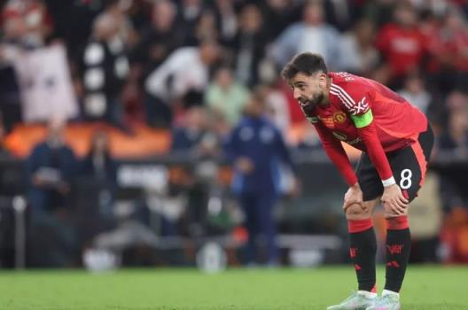 曼聯(lián)公布亞洲行大名單：布魯諾·費爾南德斯領(lǐng)銜，林德洛夫、埃里克森落選