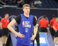 托尼-阿倫：弗拉格無法像KD一樣改變球隊，他的上限只是基里連科