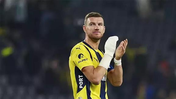 哲科妻子：打完最后兩場比賽我們就會離開伊斯坦布爾