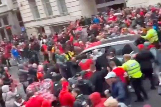 利物浦奪冠慶典發(fā)生慘劇 53歲男子撞人致27人入院